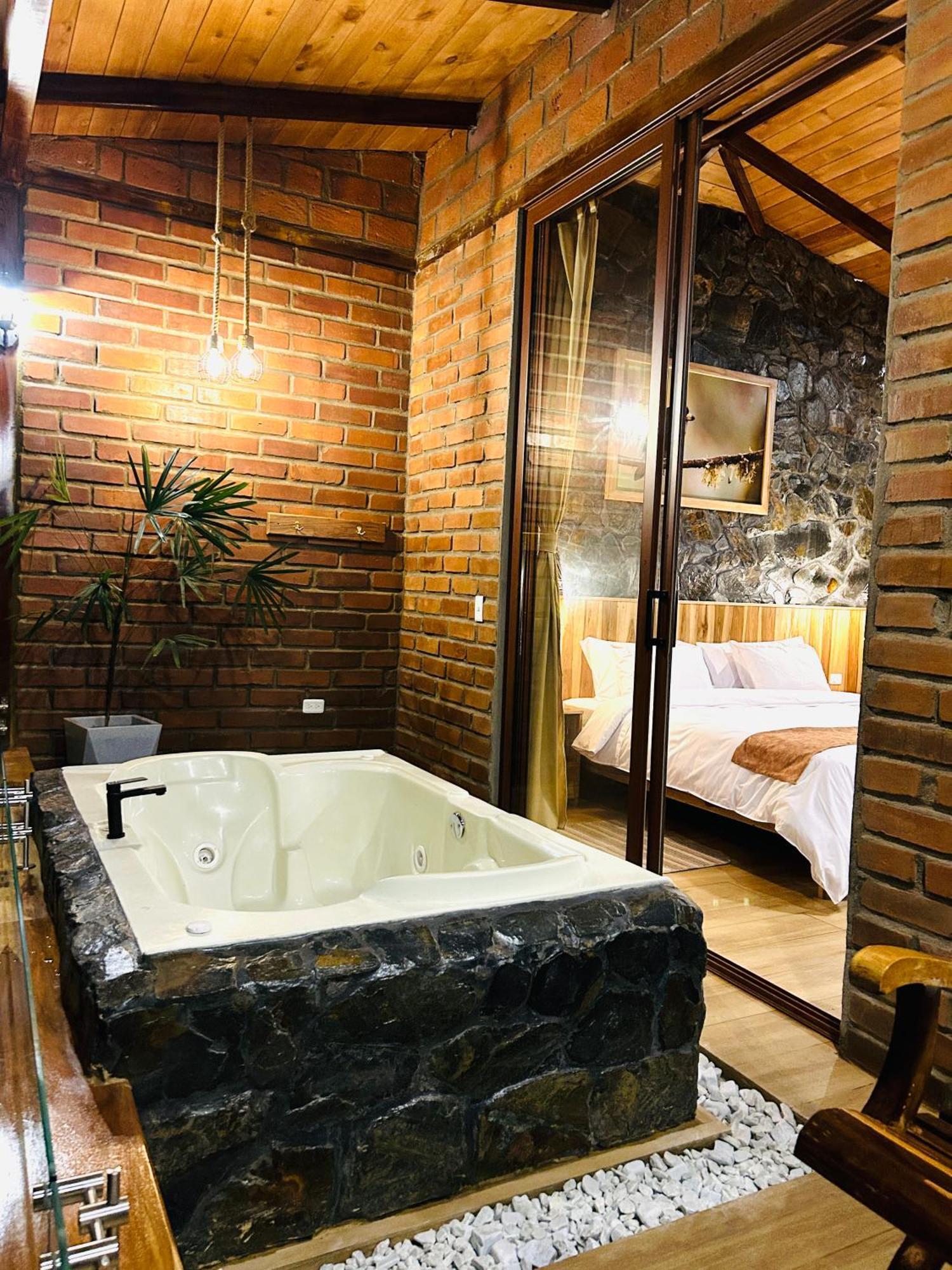 Piripe Wellness Lodge Pacto Exterior foto